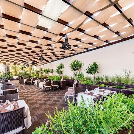 Vuni Palace Premium Hotel & Spa & Casino Beachfront Location ! Kyrenia  Exteriör bild