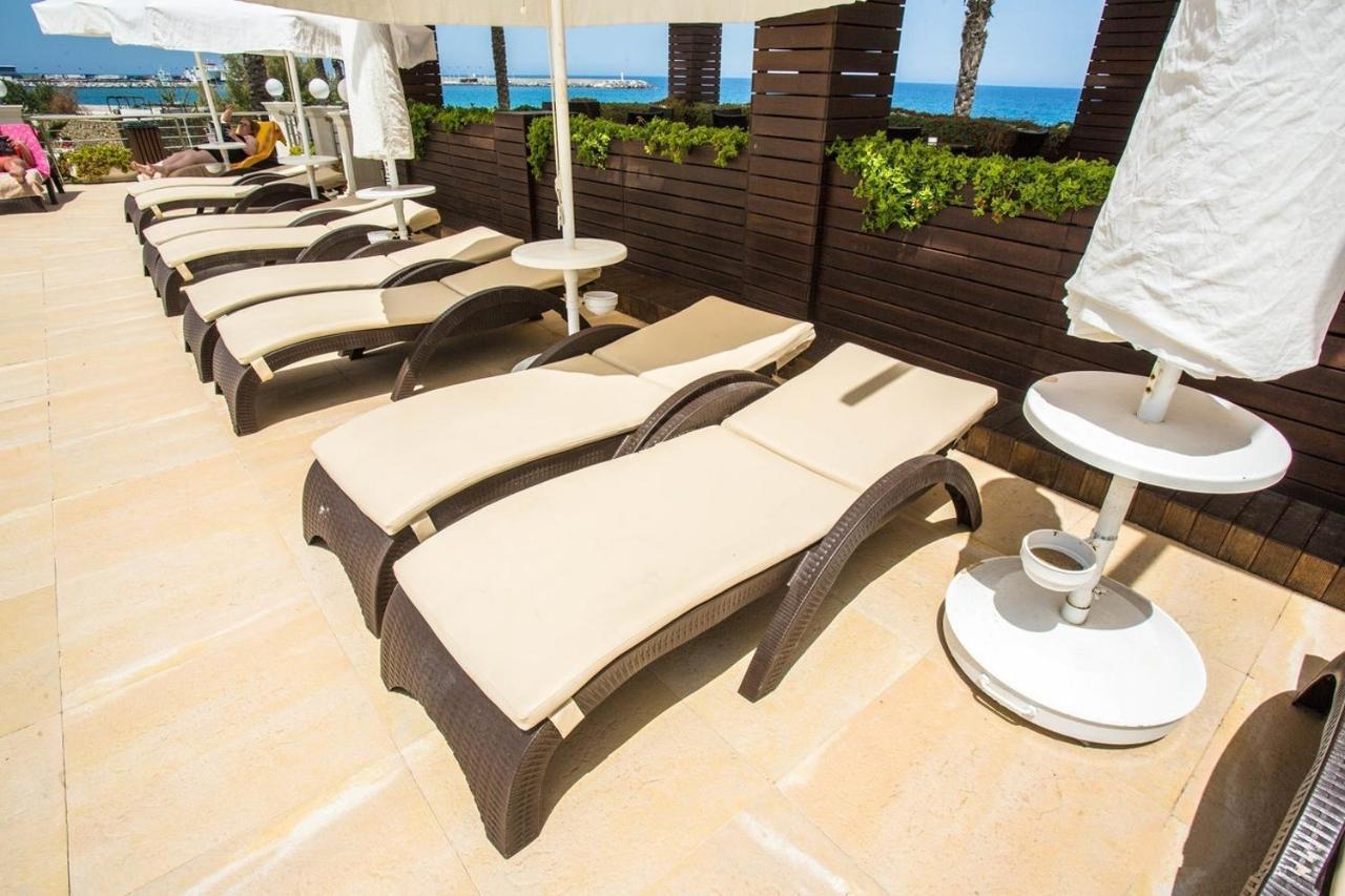 Vuni Palace Premium Hotel & Spa & Casino Beachfront Location ! Kyrenia  Exteriör bild