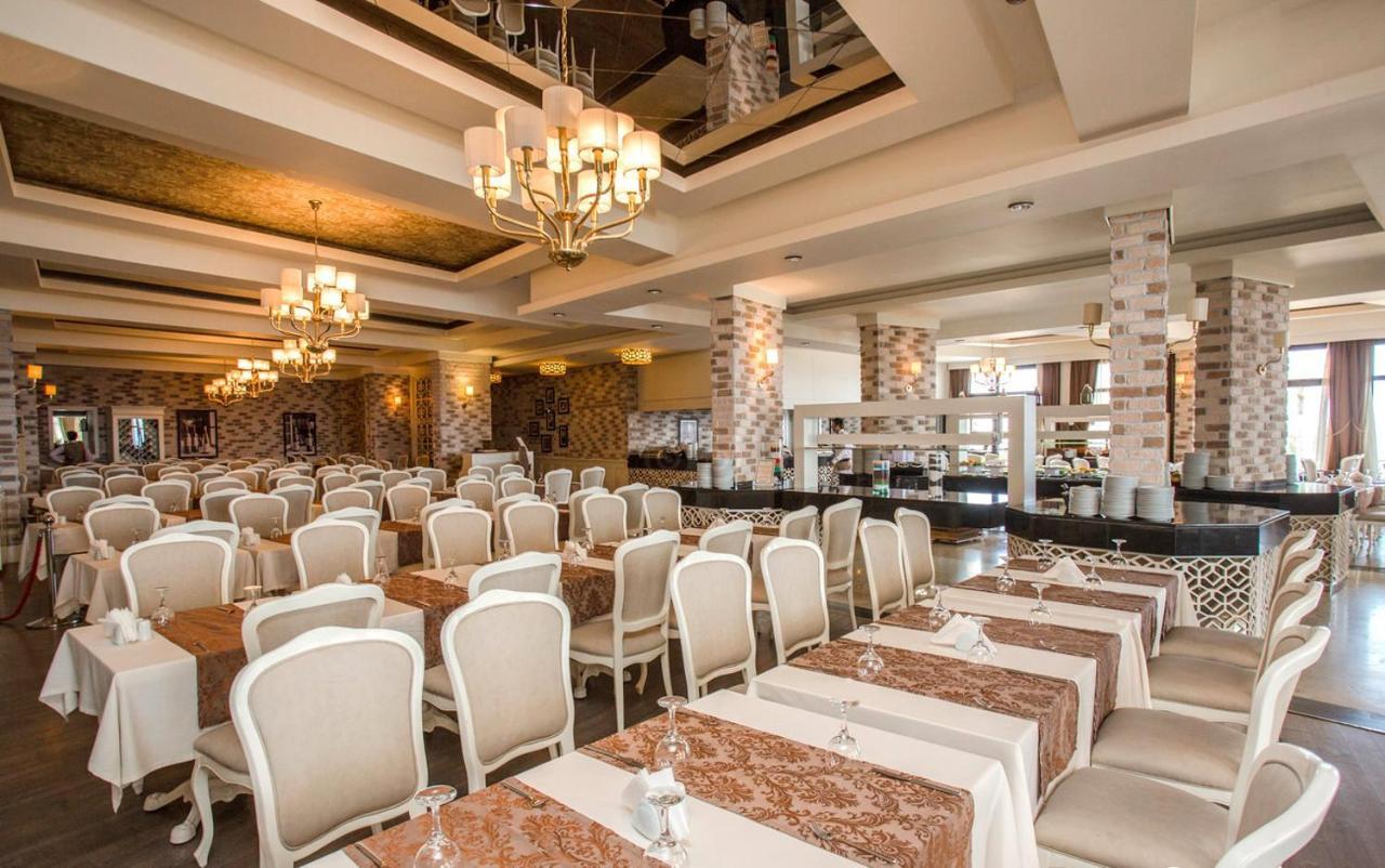 Vuni Palace Premium Hotel & Spa & Casino Beachfront Location ! Kyrenia  Exteriör bild