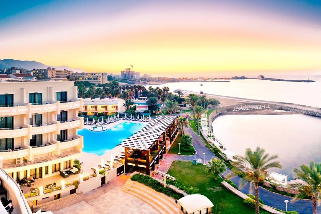 Vuni Palace Premium Hotel & Spa & Casino Beachfront Location ! Kyrenia  Exteriör bild