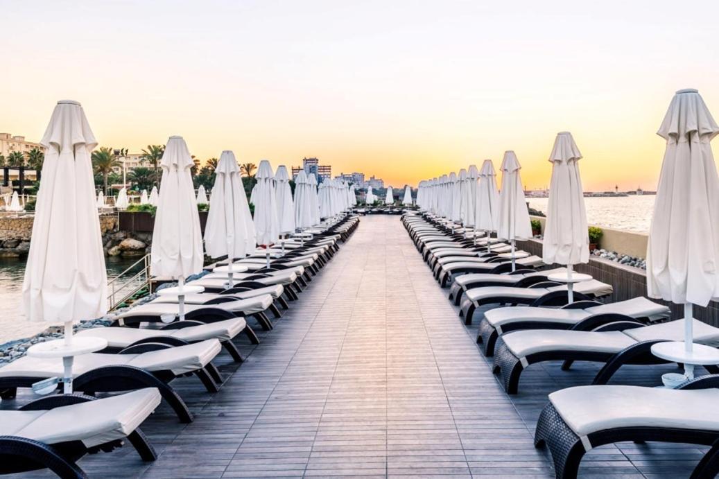 Vuni Palace Premium Hotel & Spa & Casino Beachfront Location ! Kyrenia  Exteriör bild