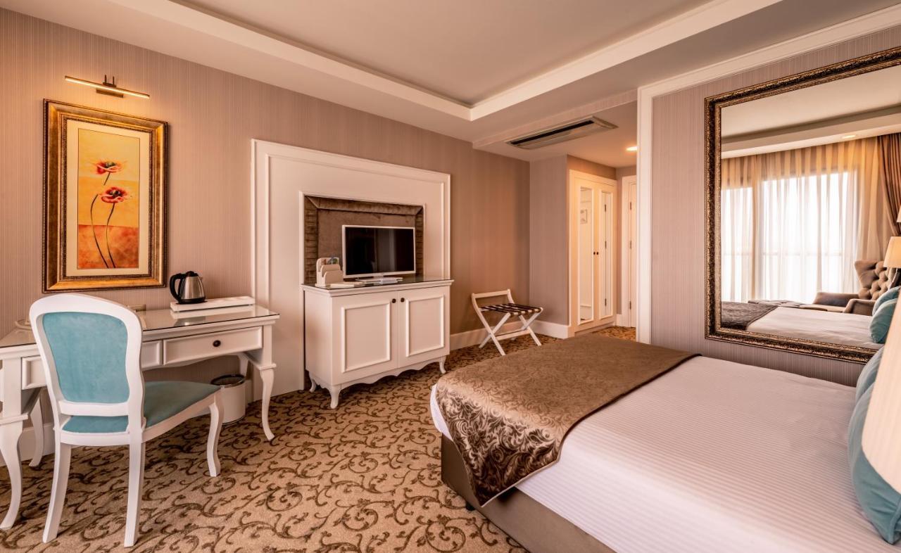 Vuni Palace Premium Hotel & Spa & Casino Beachfront Location ! Kyrenia  Exteriör bild