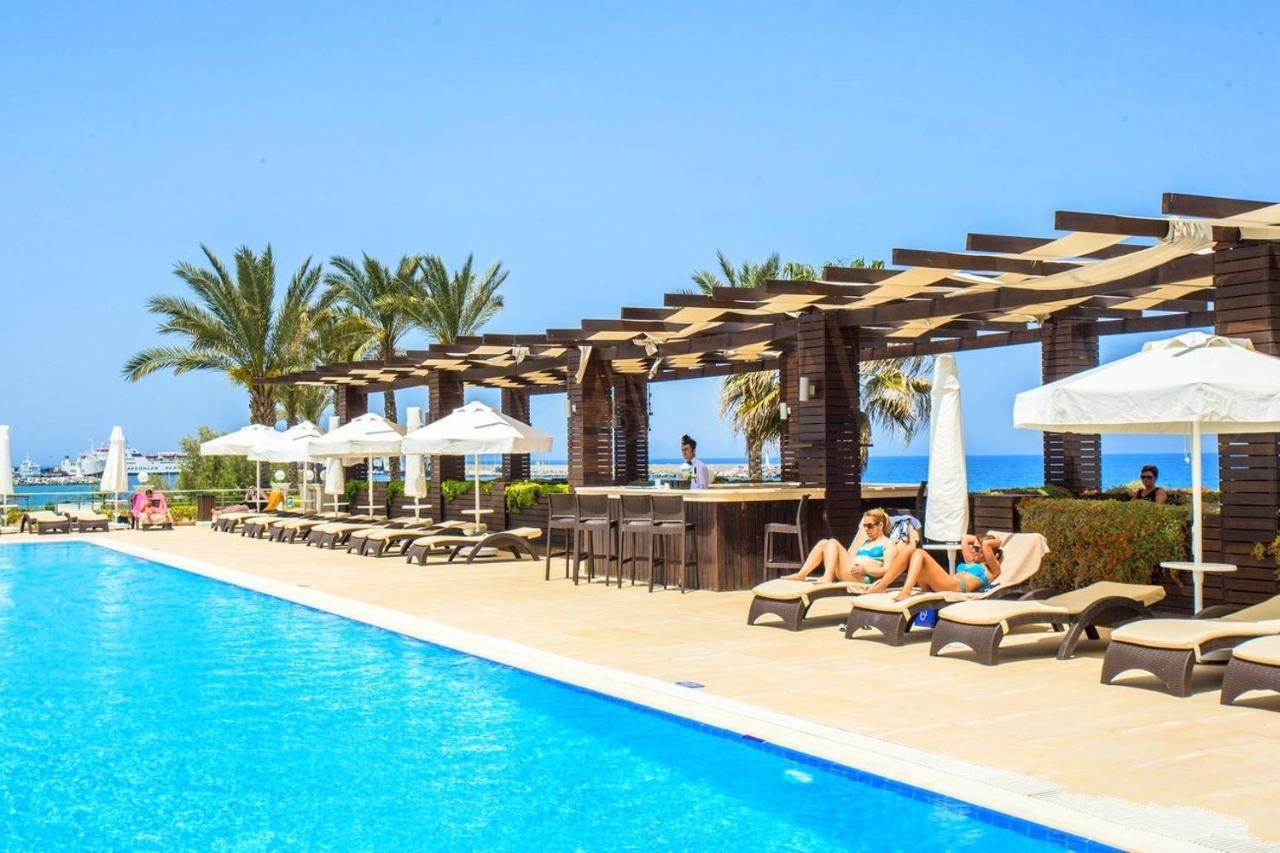 Vuni Palace Premium Hotel & Spa & Casino Beachfront Location ! Kyrenia  Exteriör bild