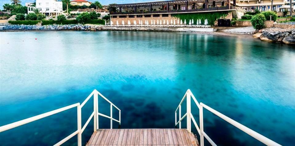Vuni Palace Premium Hotel & Spa & Casino Beachfront Location ! Kyrenia  Exteriör bild
