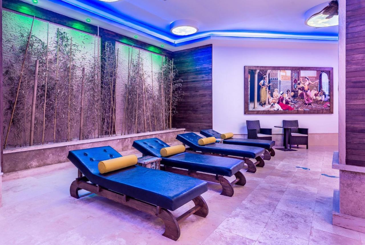 Vuni Palace Premium Hotel & Spa & Casino Beachfront Location ! Kyrenia  Exteriör bild