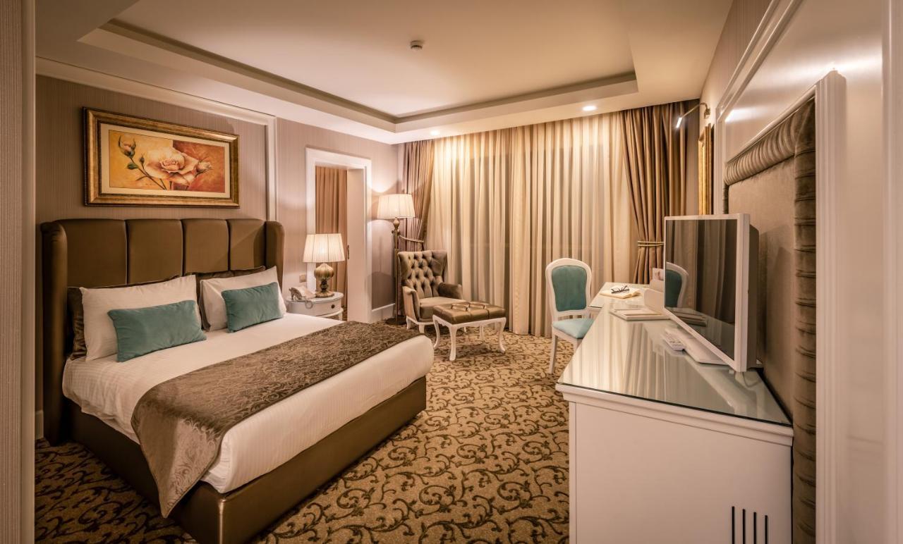 Vuni Palace Premium Hotel & Spa & Casino Beachfront Location ! Kyrenia  Exteriör bild